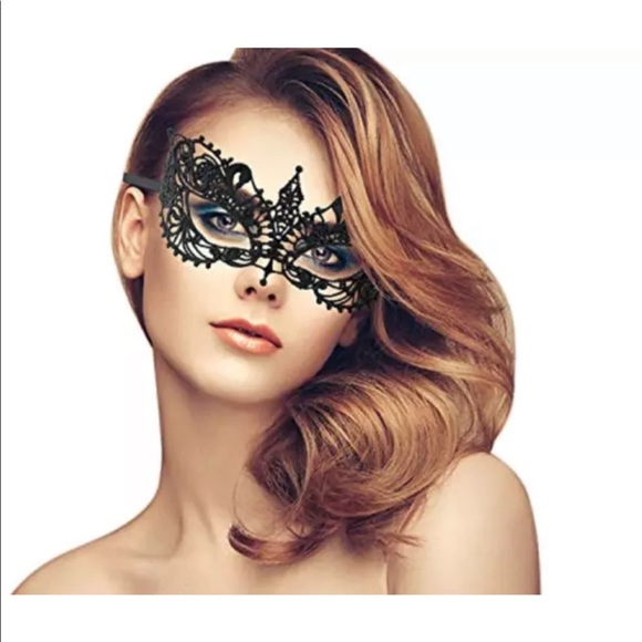Black Lace Masks - Picture 1 of 5